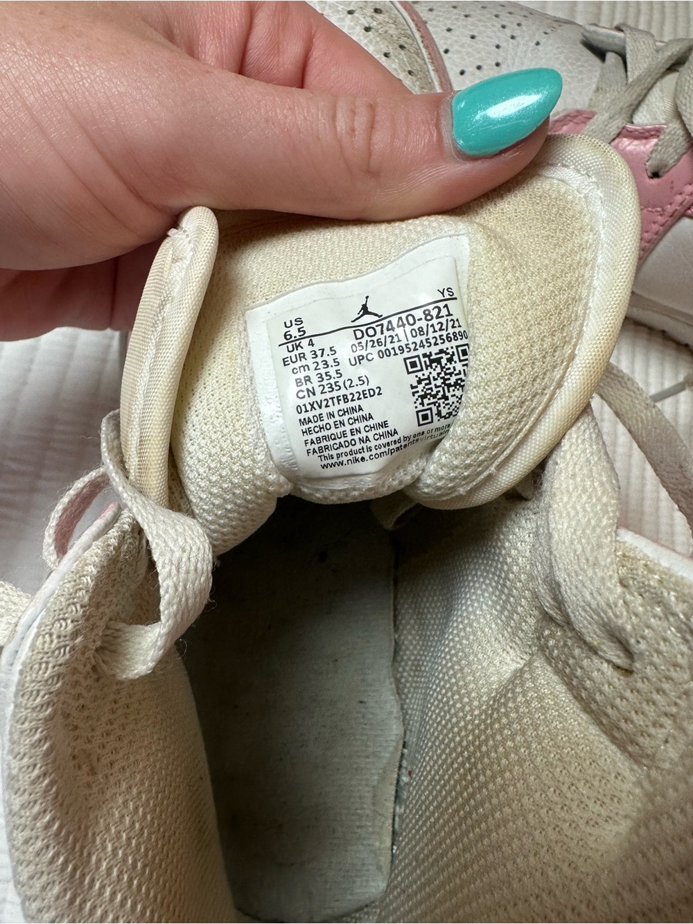 Women’s AirJordan - Picture 9 of 11